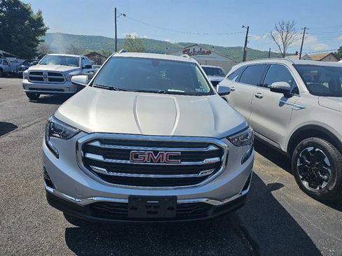 Used 2018 GMC Terrain SLT w/ Preferred Package AWD/4WD image 2