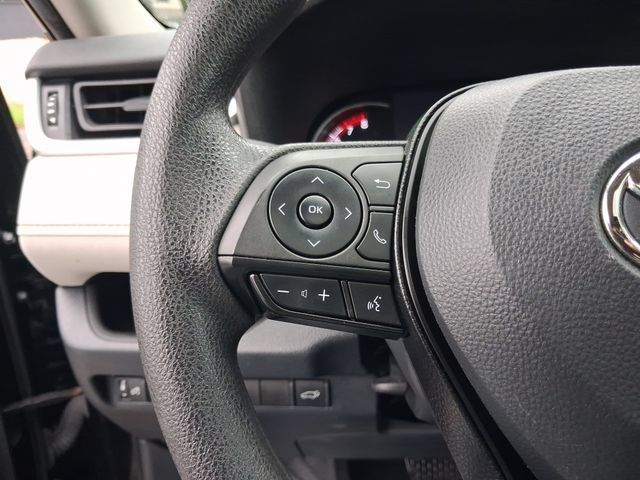 Used 2023 Toyota RAV4 XLE w/ Convenience Package FWD image 16