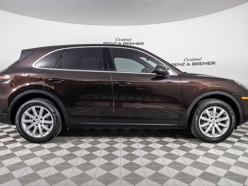 Used 2019 Porsche Cayenne AWD/4WD image 3