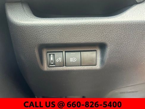 Used 2025 Toyota RAV4 XLE image 20