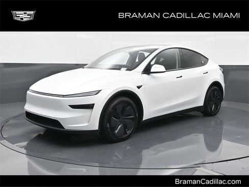 Used 2026 Tesla Model Y Long Range image 1