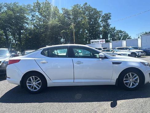 Used 2013 Kia Optima LX FWD image 4