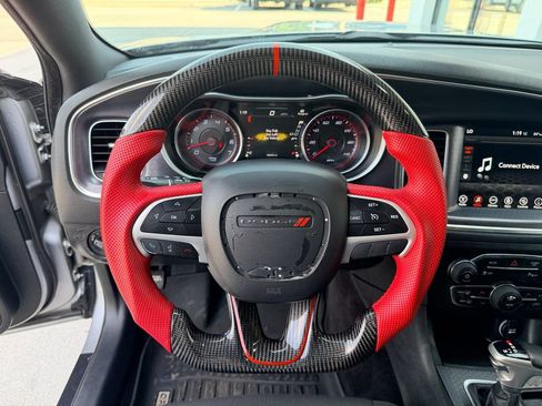 Used 2017 Dodge Charger SXT w/ Driver Confidence Group AWD/4WD image 17