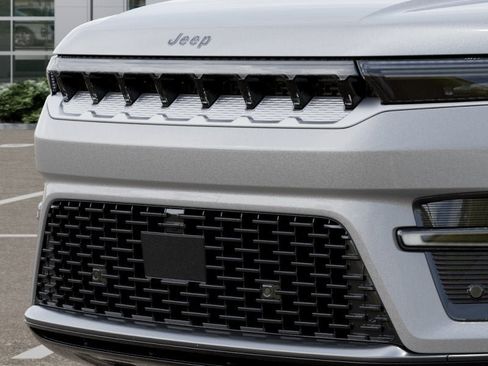 New 2026 Jeep Grand Wagoneer 4WD w/ 8-Passenger Seating Package image 38