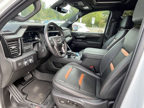 Used 2023 GMC Sierra 1500 AT4 w/ Technology Package image 12