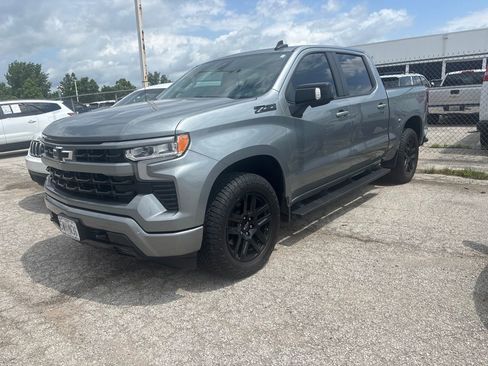 Certified 2023 Chevrolet Silverado 1500 RST w/ Convenience Package II AWD/4WD image 3