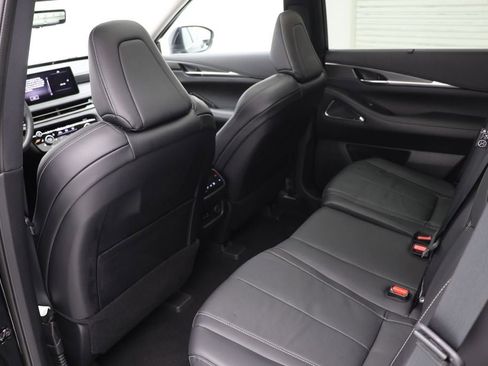 Used 2023 INFINITI QX60 Luxe w/ Vision Package image 11