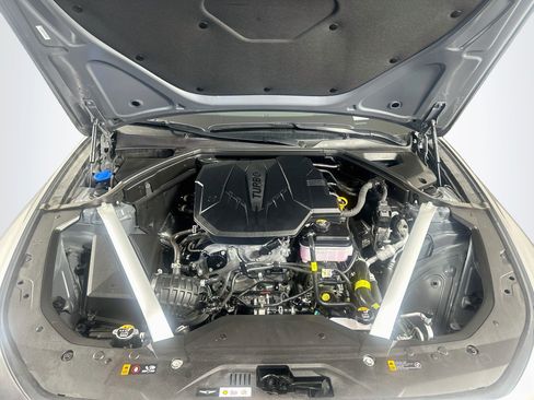 Used 2025 Genesis G70 2.5T RWD image 34