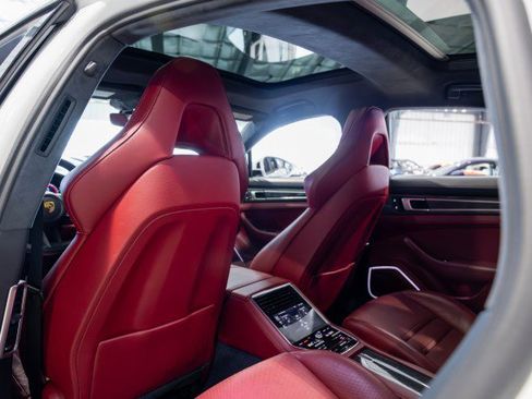 Used 2022 Porsche Panamera GTS w/ Premium Package image 49