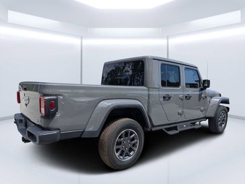 Used 2020 Jeep Gladiator Overland w/ Trailer Tow Package image 3