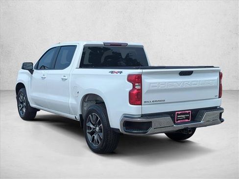 Used 2022 Chevrolet Silverado 1500 LT AWD/4WD image 9