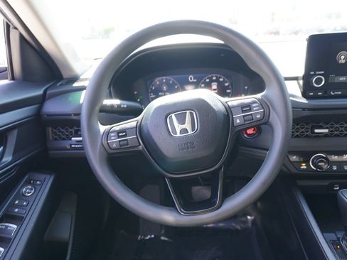 Used 2025 Honda Accord SE image 19