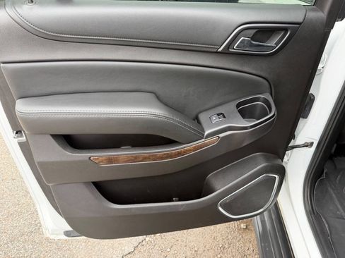 Used 2016 Chevrolet Suburban LT image 15