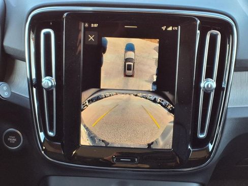 New 2026 Volvo XC40 B5 Plus w/ Climate Package AWD/4WD image 15