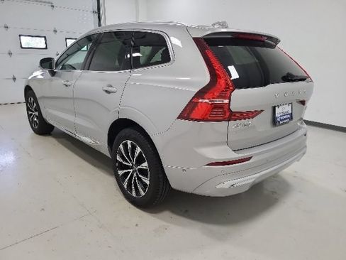 Used 2023 Volvo XC60 B5 Plus AWD/4WD image 6