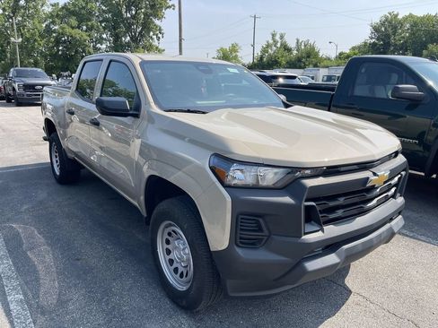 Used 2023 Chevrolet Colorado W/T RWD image 12