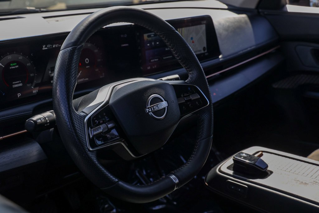 Used 2024 Nissan Ariya AWD image 15