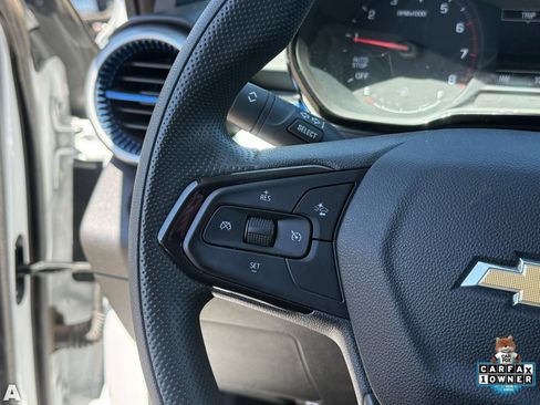 Used 2025 Chevrolet Trax LS FWD image 16