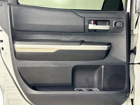 Used 2016 Toyota Tundra SR5 image 21