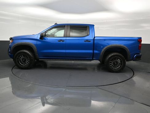 Used 2022 Chevrolet Silverado 1500 Custom RWD image 2