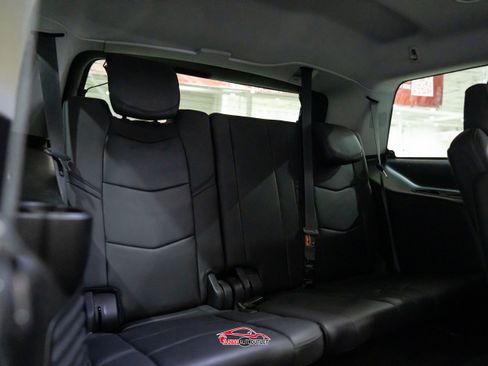 Used 2020 Cadillac Escalade Luxury AWD/4WD image 20
