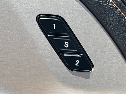 Used 2024 Chrysler Pacifica Pinnacle AWD/4WD image 18