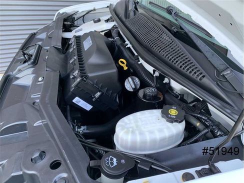 Used 2018 Chevrolet Express 2500 w/ Driver Convenience Package image 18