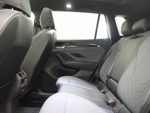 New 2026 Volkswagen Tiguan SE R-Line image 26