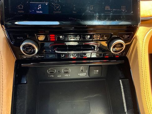 Used 2022 Jeep Grand Cherokee Summit AWD/4WD image 24