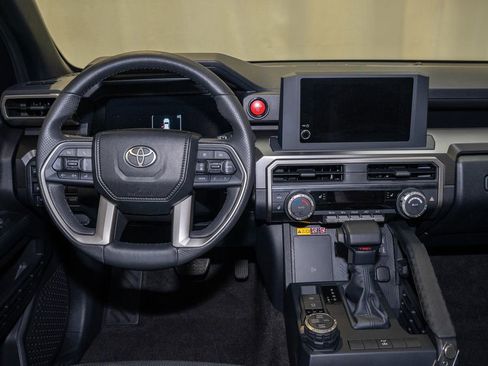 Used 2025 Toyota 4Runner TRD Off-Road image 2