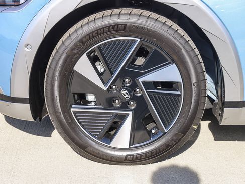 New 2026 Hyundai Ioniq 5 Limited image 11