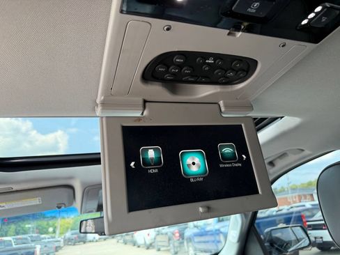 Used 2017 GMC Yukon Denali w/ Open Road Package AWD/4WD image 45