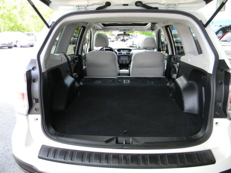Used 2018 Subaru Forester 2.5i Premium w/ All-Weather Package AWD/4WD image 13