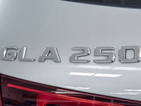 Used 2021 Mercedes-Benz GLA 250 image 28