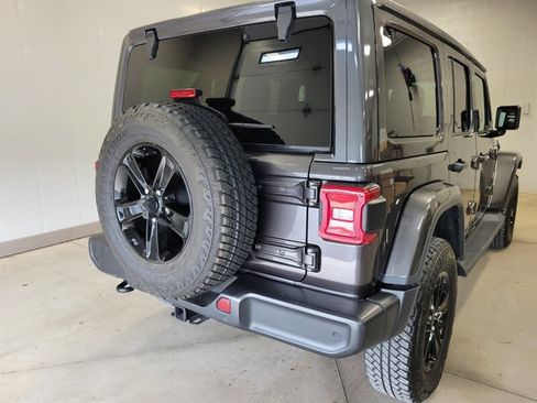 Used 2021 Jeep Wrangler Unlimited Sahara AWD/4WD image 8