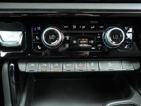 New 2026 GMC Sierra 1500 AT4 w/ AT4 Premium Package AWD/4WD image 26
