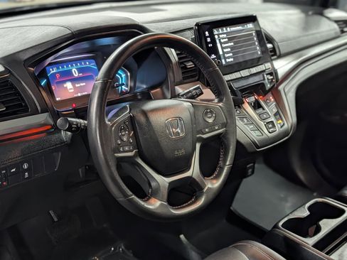 Used 2023 Honda Odyssey Sport image 12