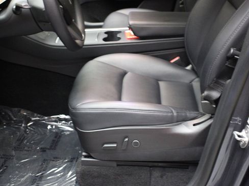 Used 2022 Tesla Model Y Performance image 46