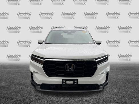 Used 2023 Honda Pilot Touring image 3