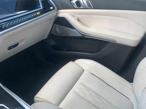 Used 2023 BMW X7 M60i w/ Executive Package image 21