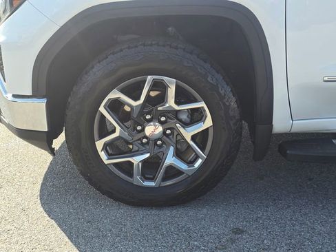 Used 2024 GMC Sierra 1500 SLT w/ SLT Premium Plus Package image 9