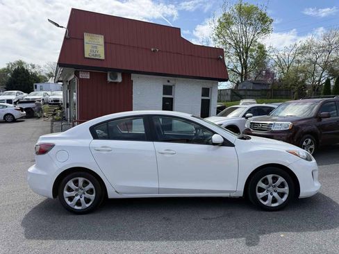 Used 2012 MAZDA MAZDA3 i Sport image 8