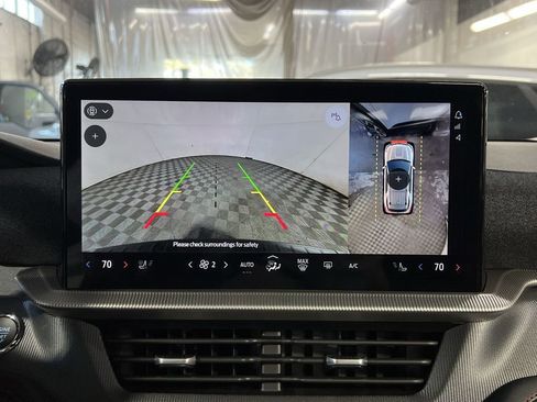 Used 2025 Ford Explorer ST-Line w/ Premium Package image 19