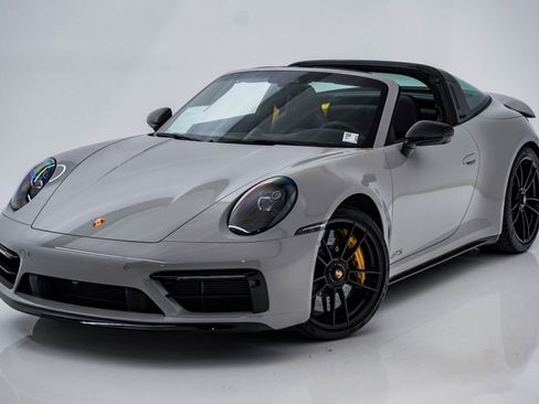 Used 2022 Porsche 911 Targa 4 GTS AWD/4WD image 3