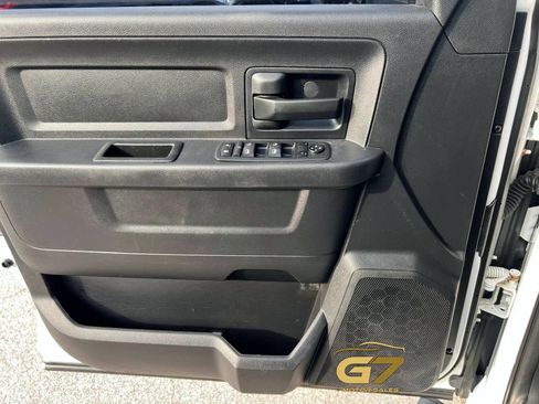 Used 2017 RAM 3500 Tradesman w/ Chrome Appearance Group AWD/4WD image 11