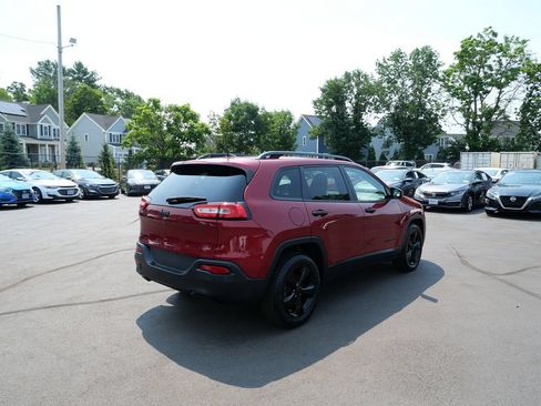 Used 2016 Jeep Cherokee Sport w/ Cold Weather Group AWD/4WD image 6