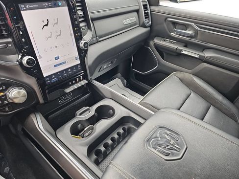 Used 2024 RAM 1500 Laramie AWD/4WD image 25