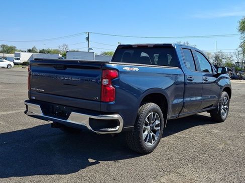 Used 2023 Chevrolet Silverado 1500 LT AWD/4WD image 11