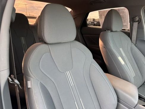 Used 2023 Hyundai Elantra SEL image 22