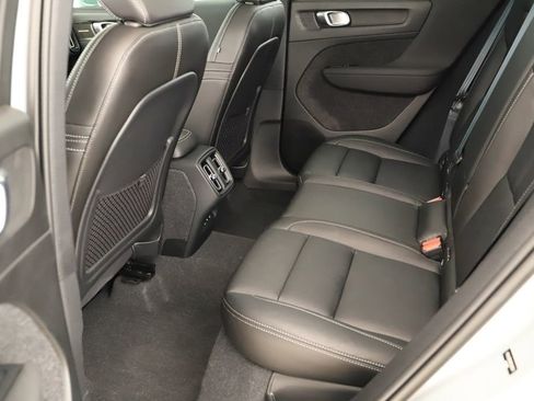 Used 2024 Volvo XC40 B5 Ultimate w/ Protection Package Premier AWD/4WD image 30